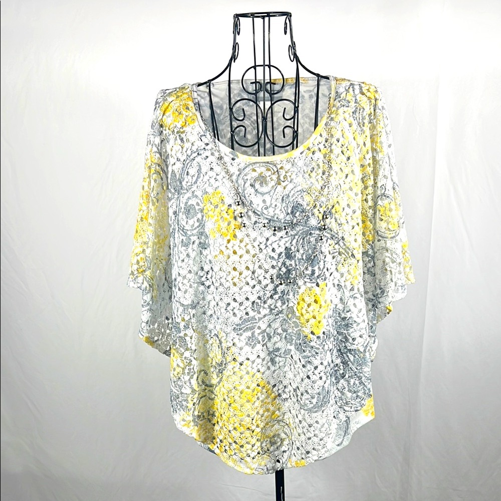 Alfred Dunner Relaxed Fit Woman’s Blouse‎ With Silver Necklace Yellow and Gray